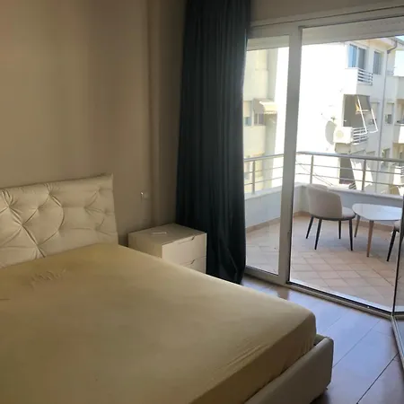 Super Apartman *
